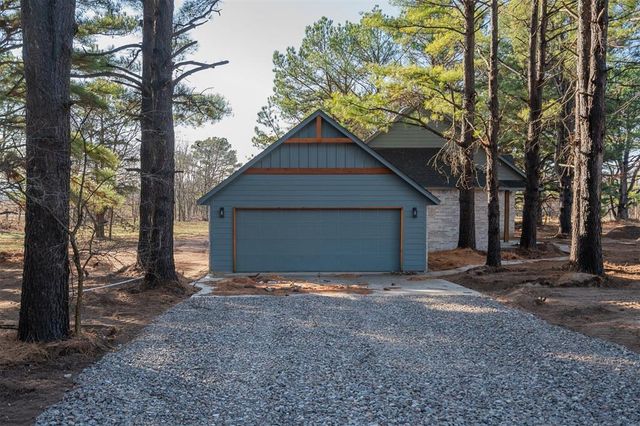 9381 Tallpines Road, Noble, OK 73068