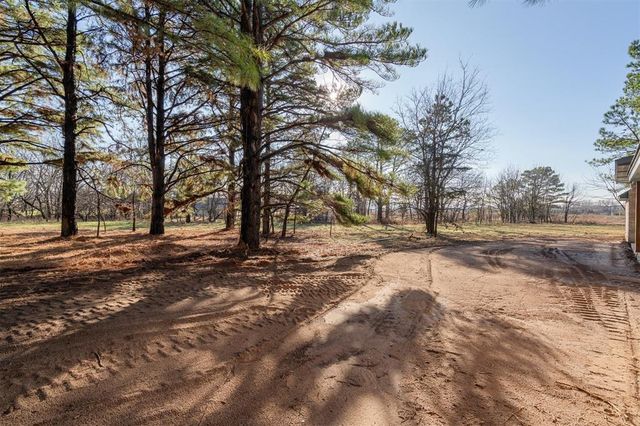 9381 Tallpines Road, Noble, OK 73068