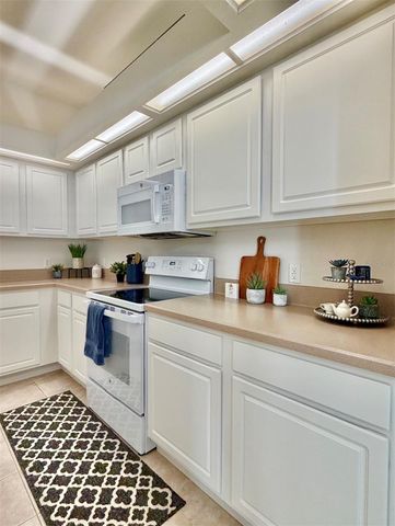 1326 BIG PINE DRIVE, Valrico, FL 33596