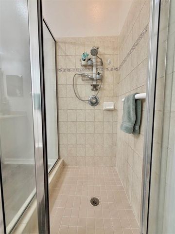 1326 BIG PINE DRIVE, Valrico, FL 33596