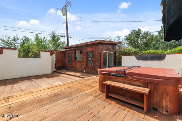 850 W 11th Street, Reno, NV 89503