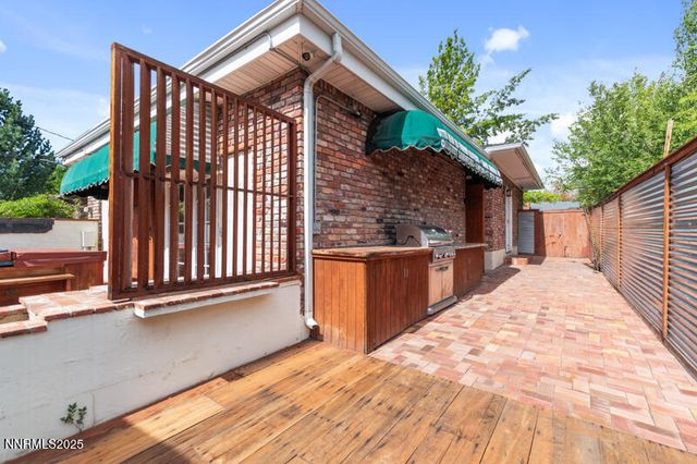 850 W 11th Street, Reno, NV 89503