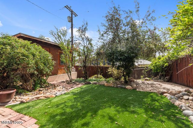 850 W 11th Street, Reno, NV 89503