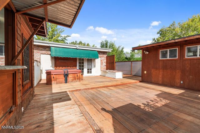 850 W 11th Street, Reno, NV 89503