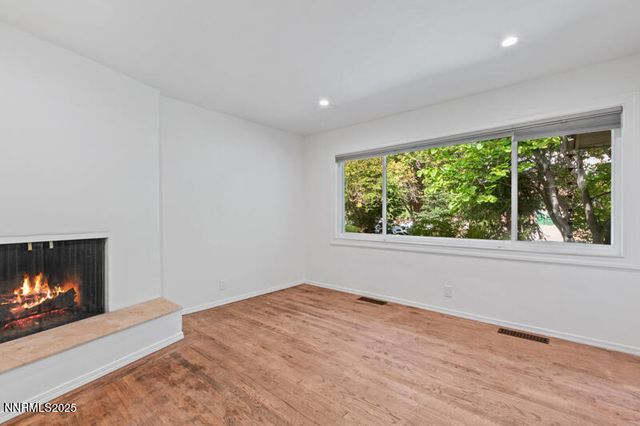 850 W 11th Street, Reno, NV 89503