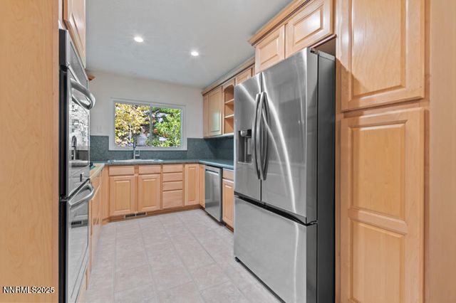 850 W 11th Street, Reno, NV 89503