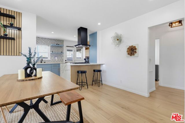 2022 W 77th Street, Los Angeles, CA 90047