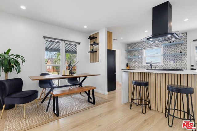 2022 W 77th Street, Los Angeles, CA 90047