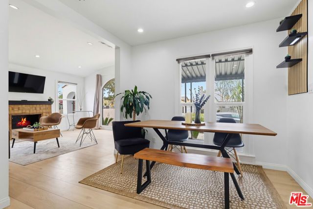2022 W 77th Street, Los Angeles, CA 90047