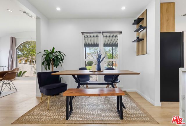 2022 W 77th Street, Los Angeles, CA 90047