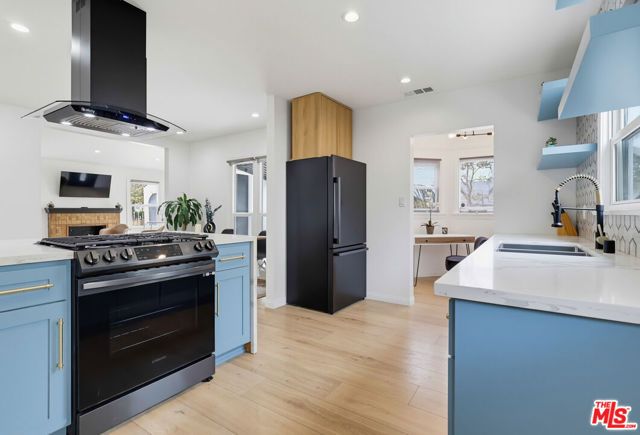 2022 W 77th Street, Los Angeles, CA 90047