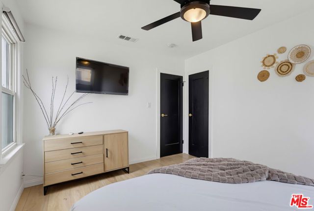 2022 W 77th Street, Los Angeles, CA 90047