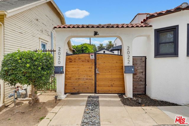 2022 W 77th Street, Los Angeles, CA 90047