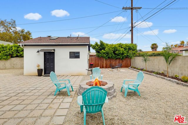 2022 W 77th Street, Los Angeles, CA 90047