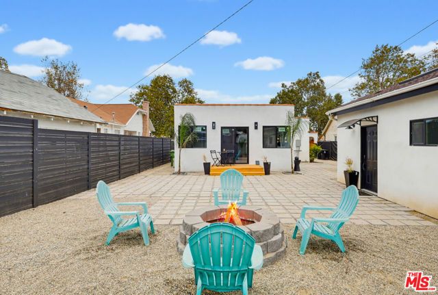 2022 W 77th Street, Los Angeles, CA 90047