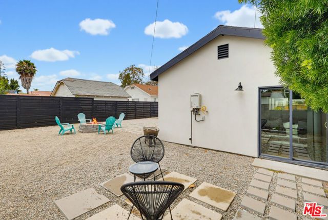 2022 W 77th Street, Los Angeles, CA 90047