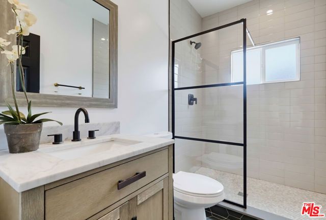 2022 W 77th Street, Los Angeles, CA 90047