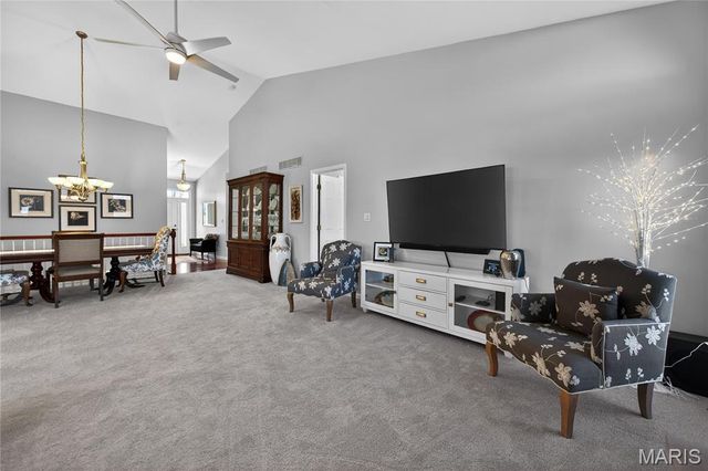 304 Gullane Drive, St Charles, MO 63301