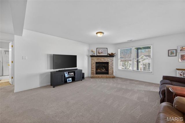 304 Gullane Drive, St Charles, MO 63301