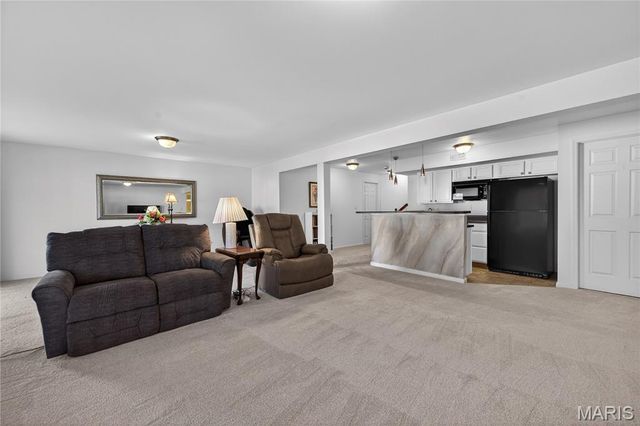 304 Gullane Drive, St Charles, MO 63301