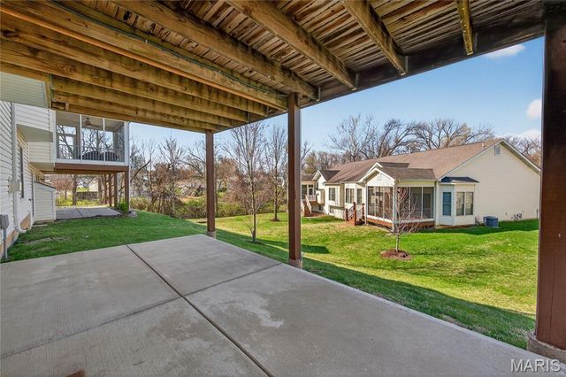 304 Gullane Drive, St Charles, MO 63301