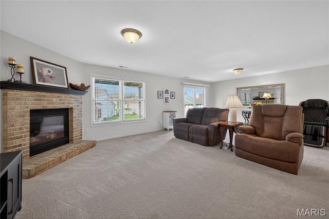 304 Gullane Drive, St Charles, MO 63301