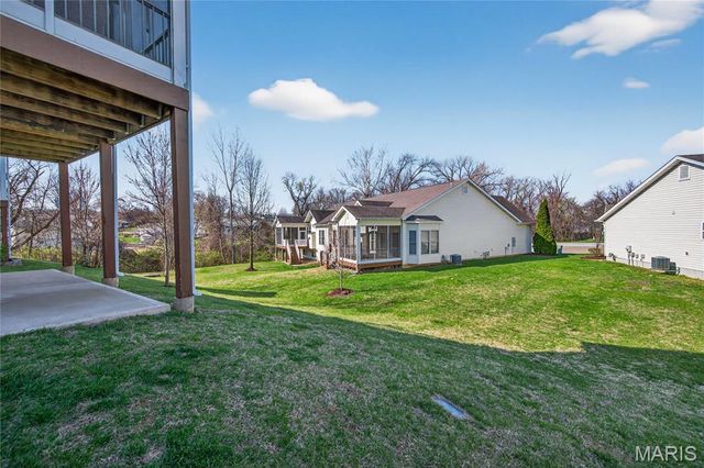 304 Gullane Drive, St Charles, MO 63301