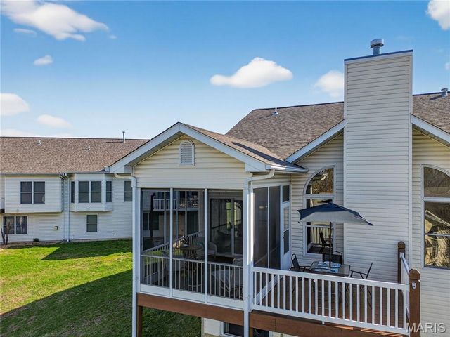 304 Gullane Drive, St Charles, MO 63301