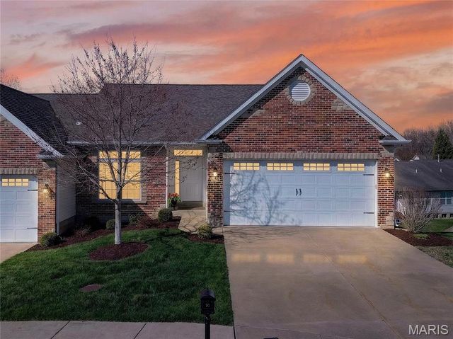 304 Gullane Drive, St Charles, MO 63301