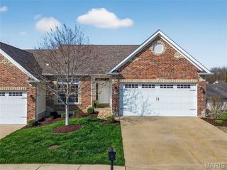 304 Gullane Drive, St Charles, MO 63301