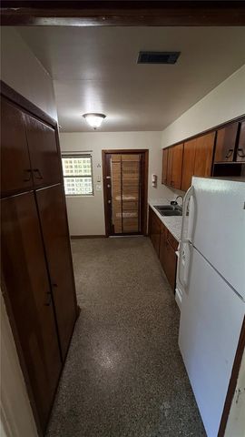 930 NE 6TH AVENUE, Gainesville, FL 32601