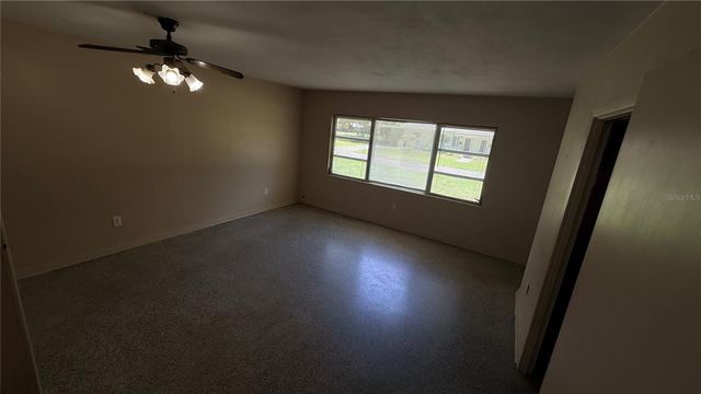 930 NE 6TH AVENUE, Gainesville, FL 32601