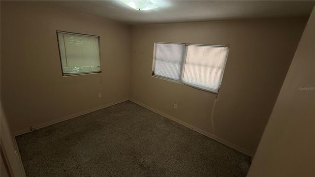 930 NE 6TH AVENUE, Gainesville, FL 32601