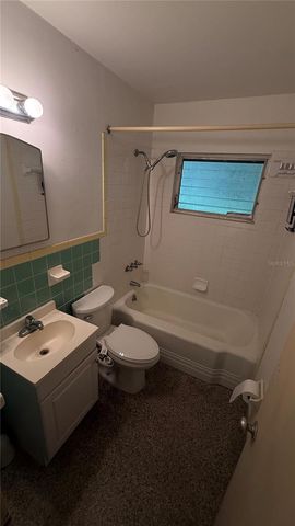 930 NE 6TH AVENUE, Gainesville, FL 32601