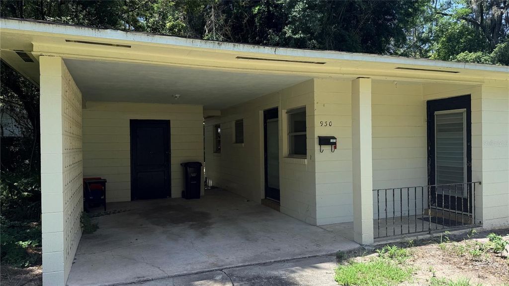 930 NE 6TH AVENUE, Gainesville, FL 32601