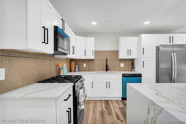 24139 Philip Drive, Southfield, MI 48075