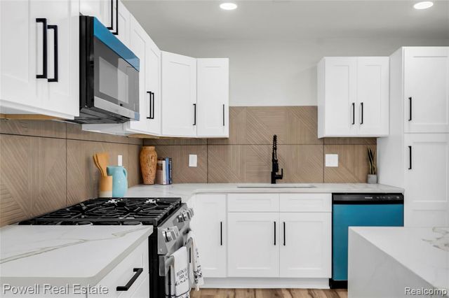 24139 Philip Drive, Southfield, MI 48075