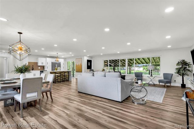 24139 Philip Drive, Southfield, MI 48075
