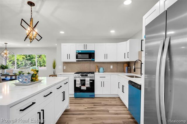 24139 Philip Drive, Southfield, MI 48075