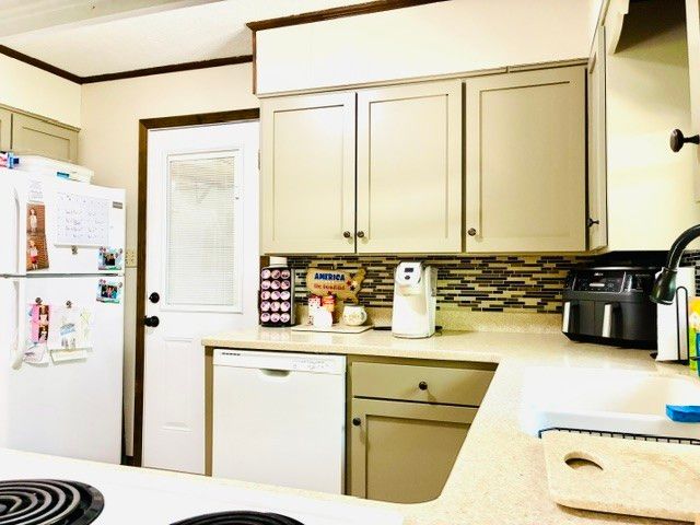278 Jacqueline Cir, Camden, TN 38320