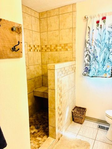 278 Jacqueline Cir, Camden, TN 38320