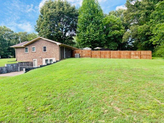 278 Jacqueline Cir, Camden, TN 38320