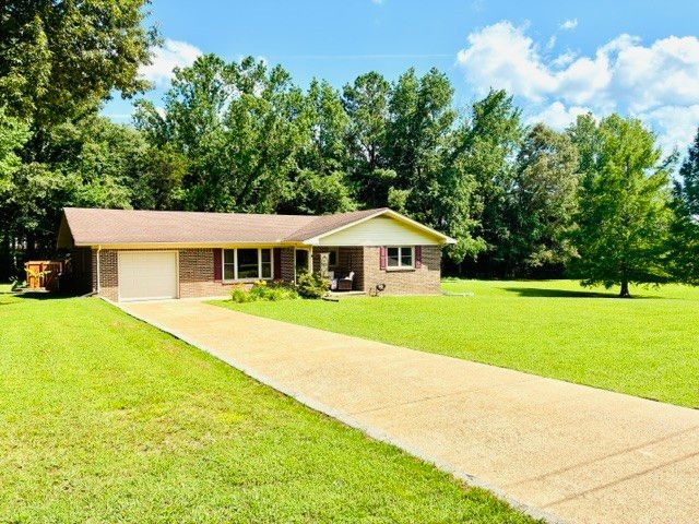 278 Jacqueline Cir, Camden, TN 38320