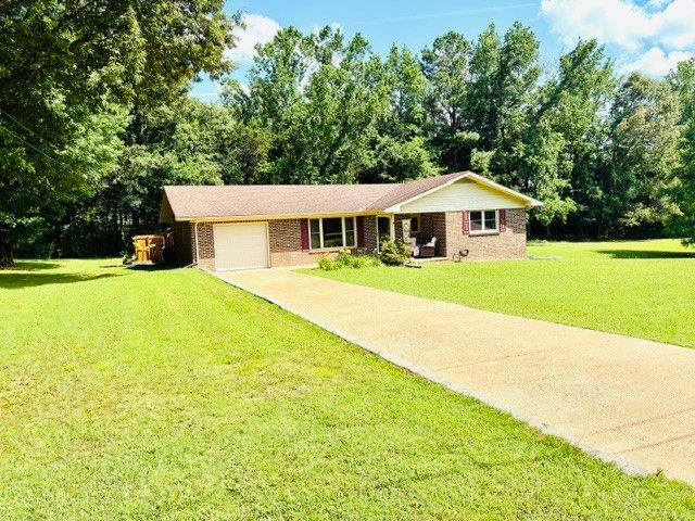278 Jacqueline Cir, Camden, TN 38320