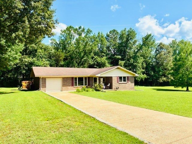278 Jacqueline Cir, Camden, TN 38320