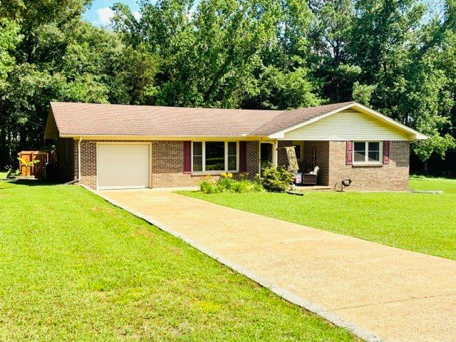 278 Jacqueline Cir, Camden, TN 38320