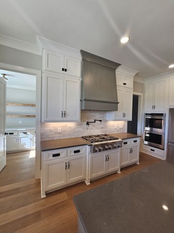 1212 Horn Springs Rd, Lebanon, TN 37087
