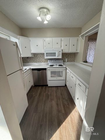 104 Golf Terrace 1B104, Daphne, AL 36526