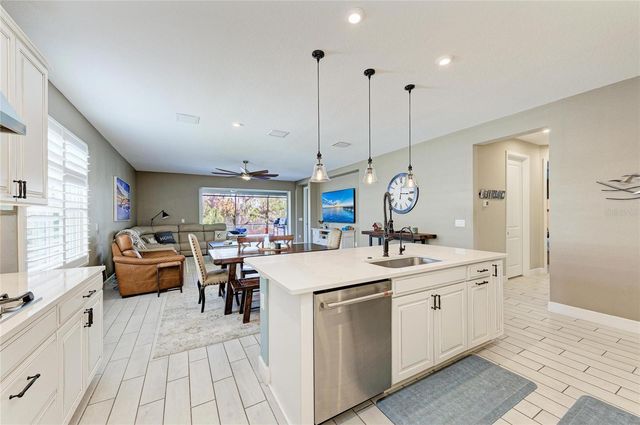 6029 MAIDENSTONE WAY, Palmetto, FL 34221