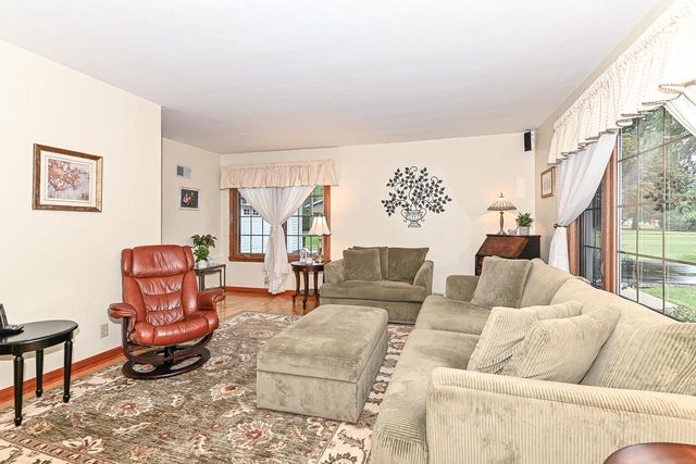 4465 Pilgrim ROAD, Brookfield, WI 53005